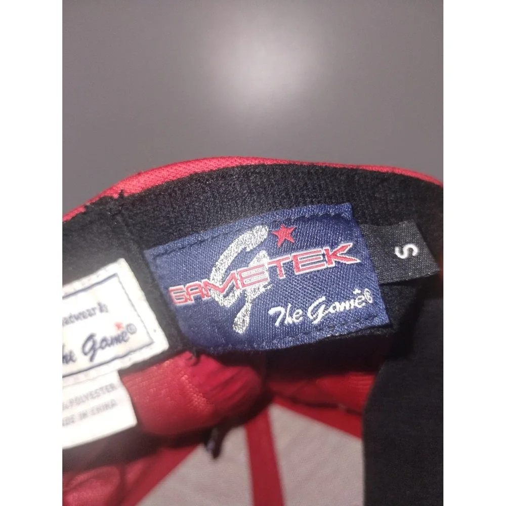 Red Skull sports hat cap